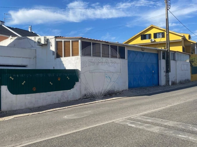 Armazém para Venda em São Domingos de Rana Foto 2