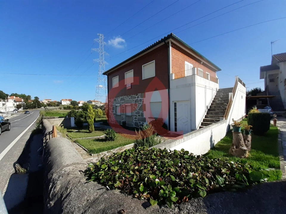 Moradia T3 para Venda em Vila de Punhe Foto 2