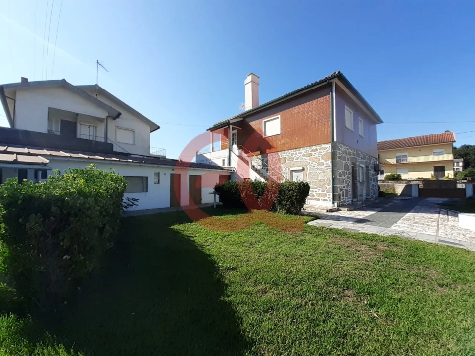 Moradia T3 para Venda em Vila de Punhe Foto 1