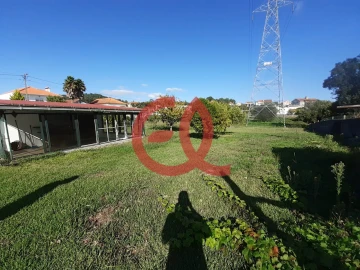 Moradia T3 para Venda em Vila de Punhe