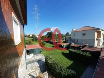 Moradia T3 para Venda em Vila de Punhe
