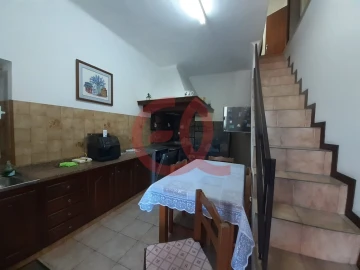 Moradia T3 para Venda em Vila de Punhe