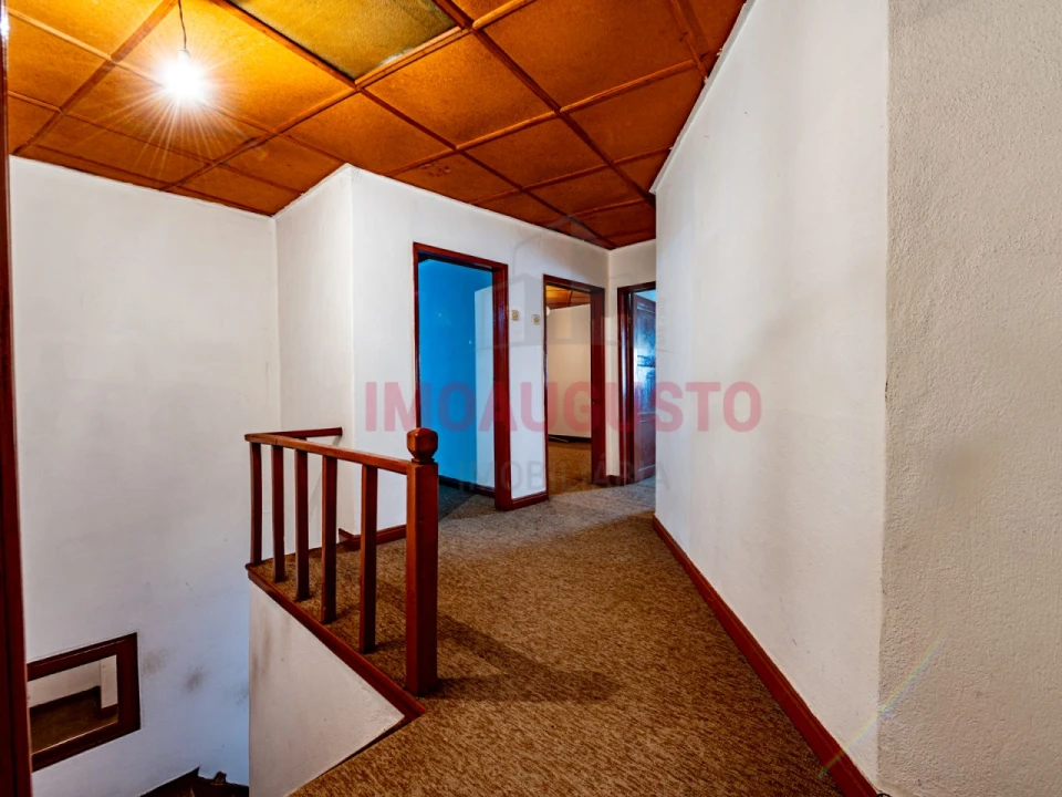 Moradia T4 para Venda em Escalhão Foto 7