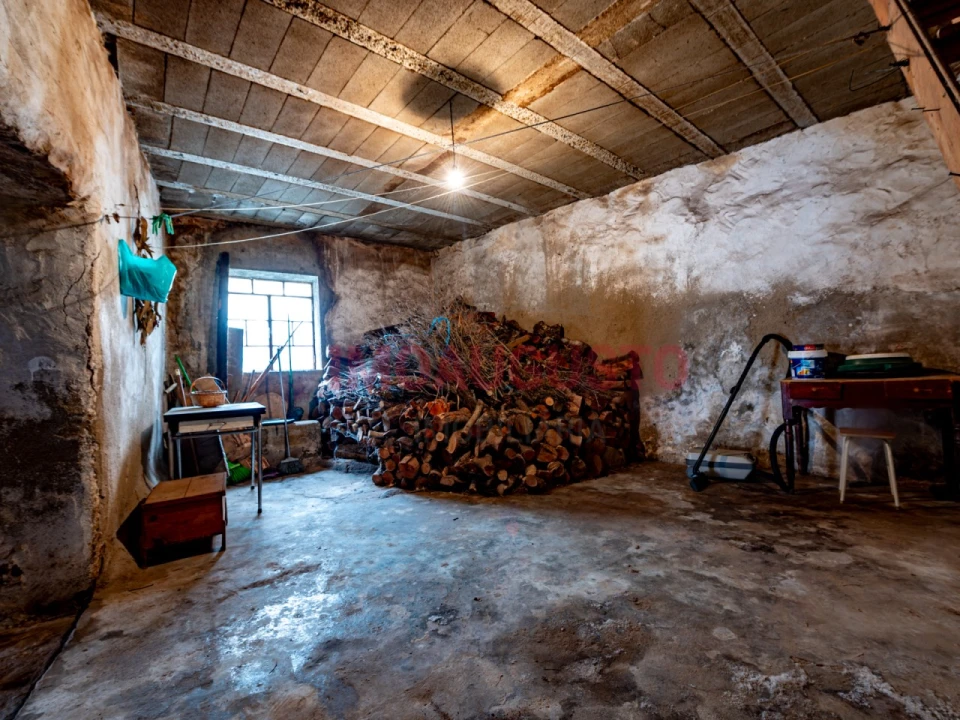 Moradia T4 para Venda em Escalhão Foto 18