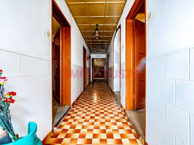 Moradia T4 para Venda em Escalhão Foto 3