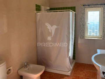 Moradia T4 para Venda em Santa Barbara de Nexe