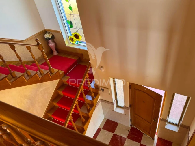 Moradia T4 para Venda em Santa Barbara de Nexe Foto 12