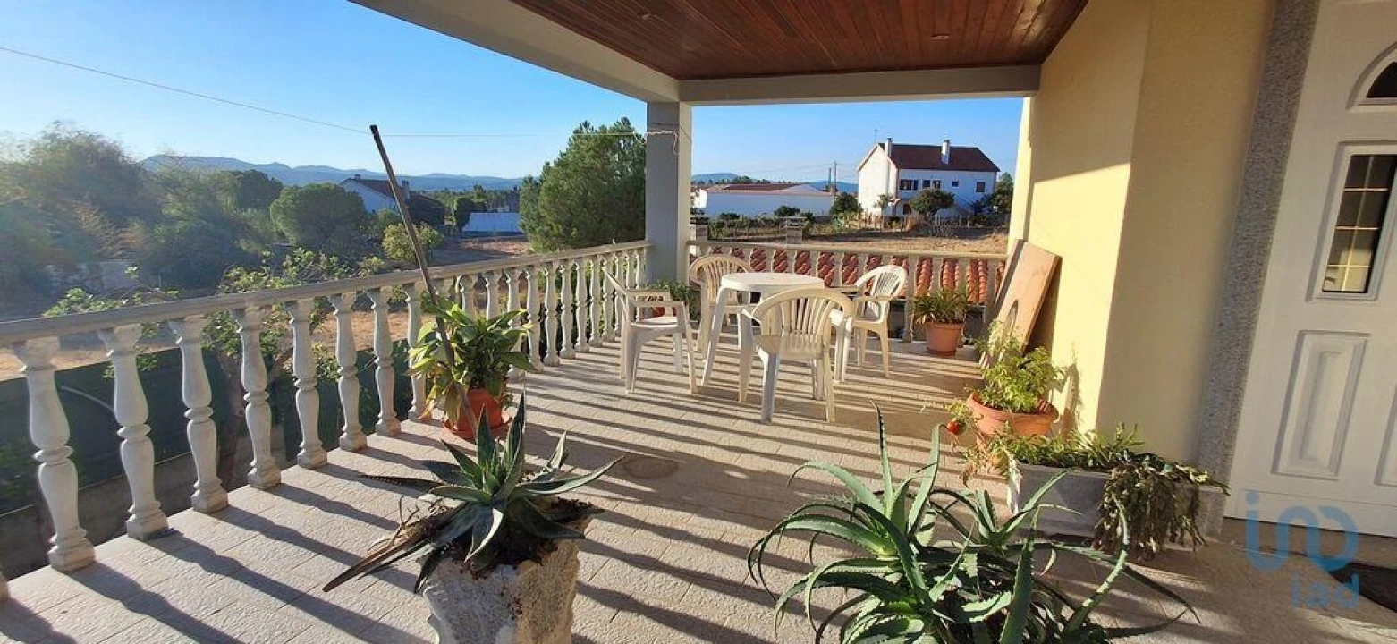 Moradia T3 para Venda em Salgueiro do Campo Foto 3