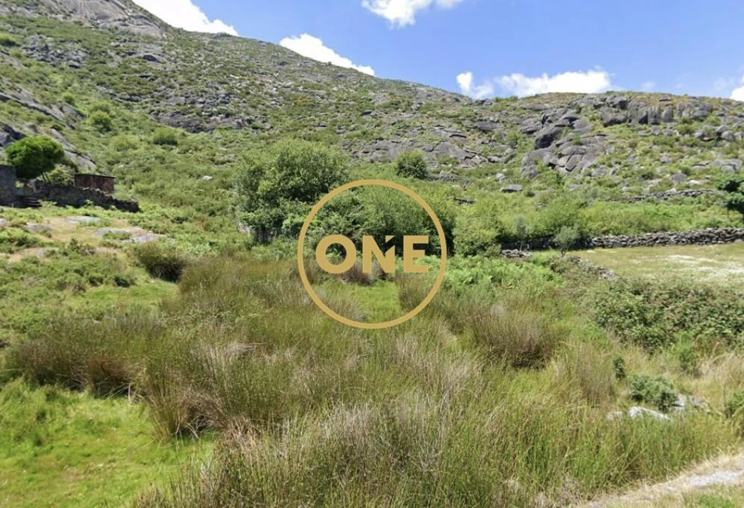 Terreno para Venda em Estorãos Foto 1