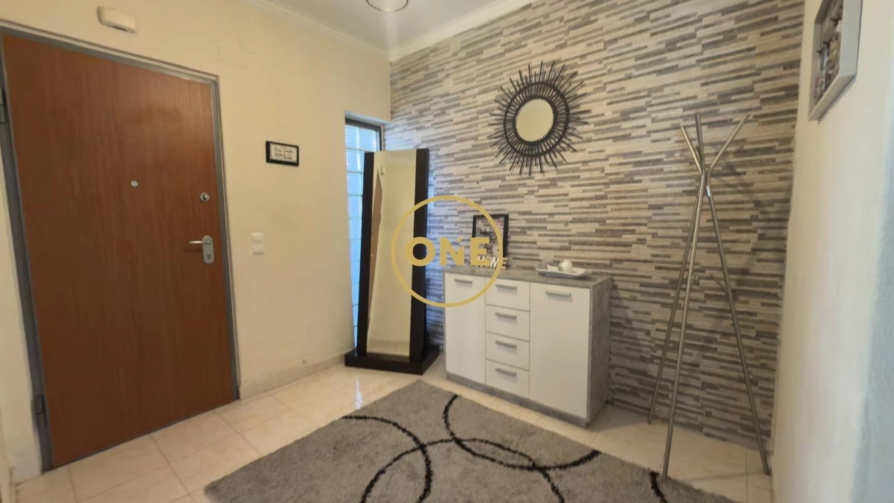 Moradia T4 para Venda em Algueirão-Mem Martins Foto 8