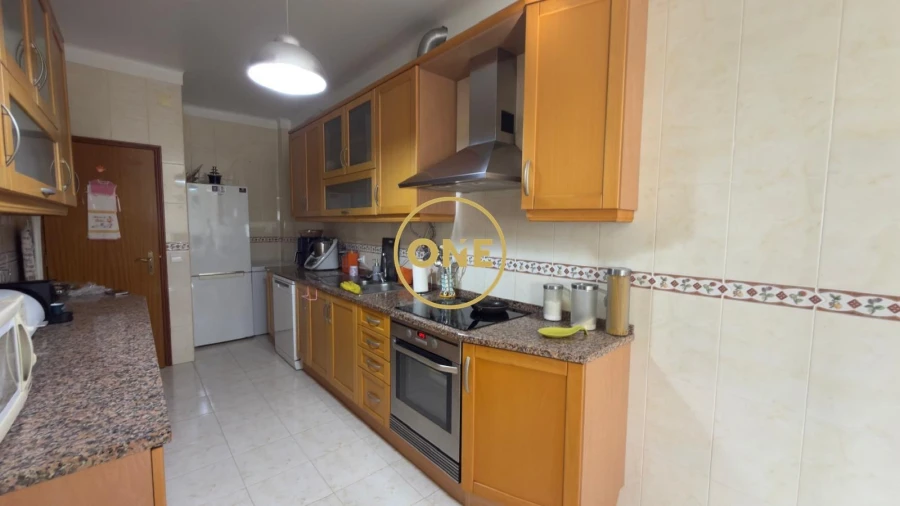 Moradia T4 para Venda em Algueirão-Mem Martins Foto 12