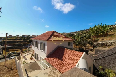 Moradia T4 para Venda em Arco da Calheta