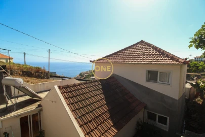 Moradia T4 para Venda em Arco da Calheta