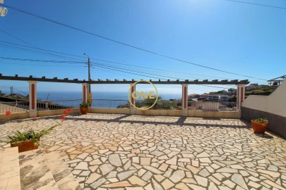 Moradia T4 para Venda em Arco da Calheta