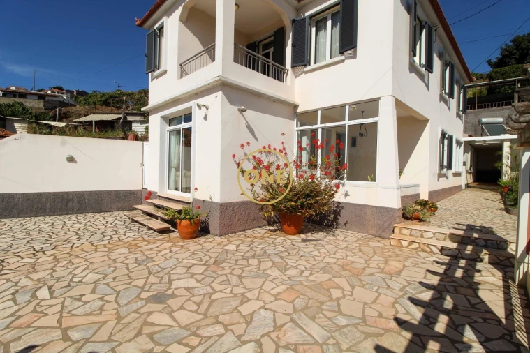 Moradia T4 para Venda em Arco da Calheta Foto 56