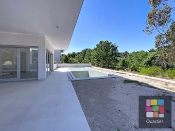 Moradia T3 para Venda em Charneca de Caparica e Sobreda
