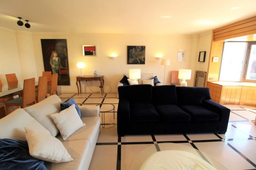 Apartamento T3 para Arrendamento em Campo de Ourique Foto 7