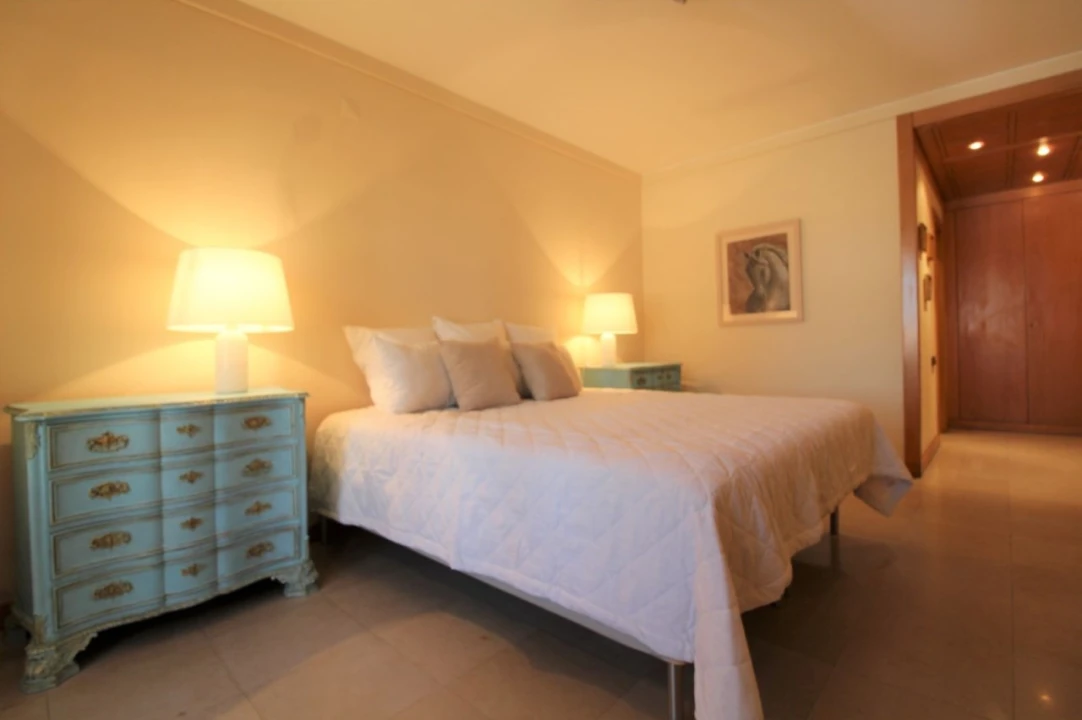 Apartamento T3 para Arrendamento em Campo de Ourique Foto 14