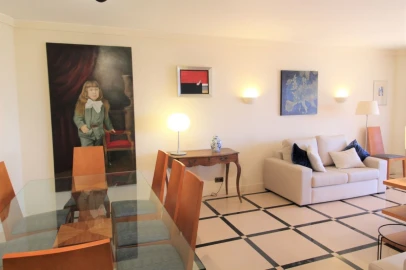 Apartamento T3 para Arrendamento em Campo de Ourique