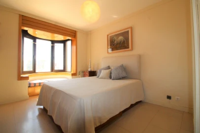 Apartamento T3 para Arrendamento em Campo de Ourique
