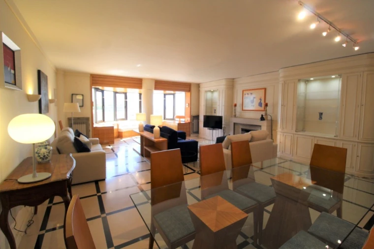Apartamento T3 para Arrendamento em Campo de Ourique Foto 3