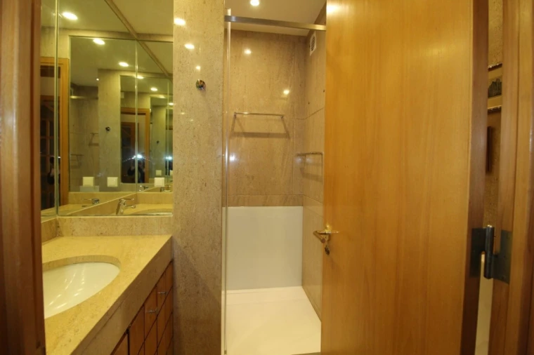 Apartamento T3 para Arrendamento em Campo de Ourique Foto 21