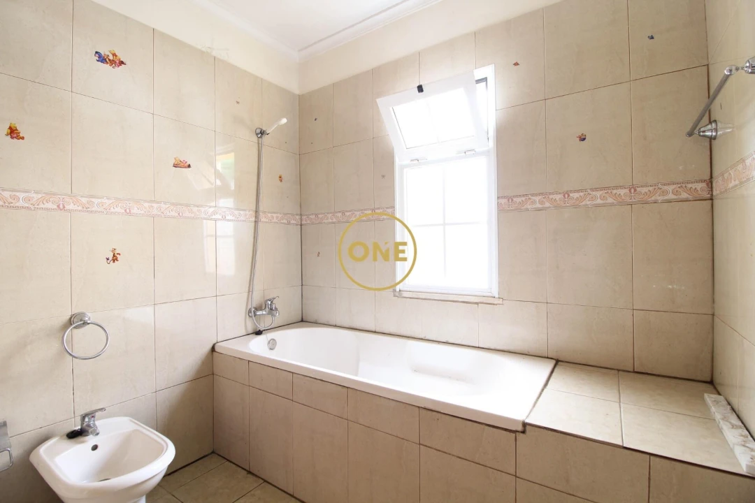 Moradia T3 para Venda em Canhas Foto 12