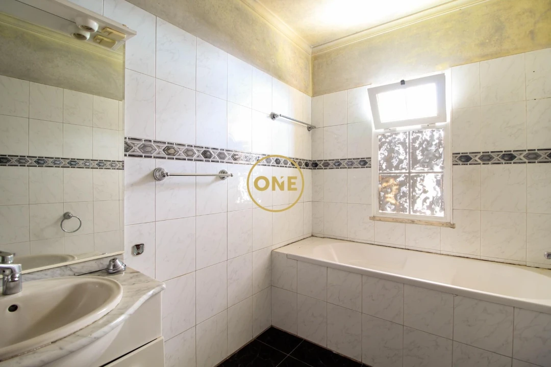 Moradia T3 para Venda em Canhas Foto 18