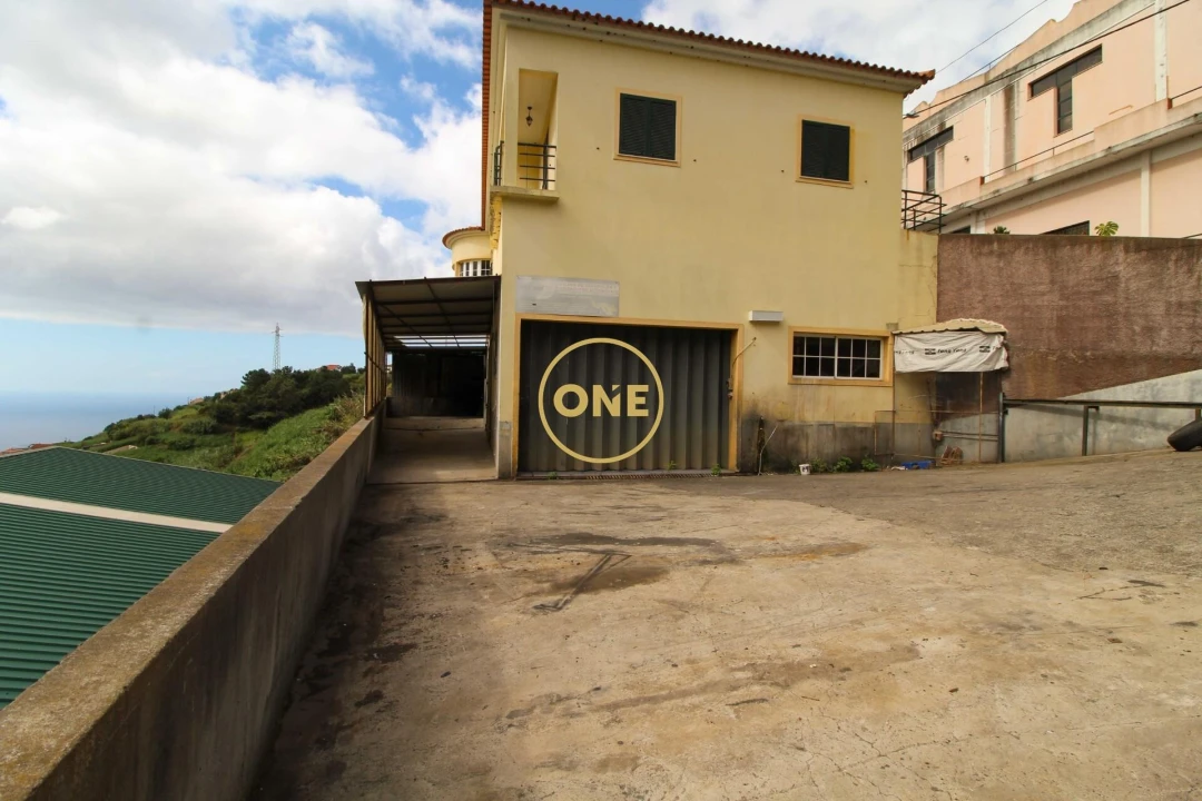 Moradia T3 para Venda em Canhas Foto 28