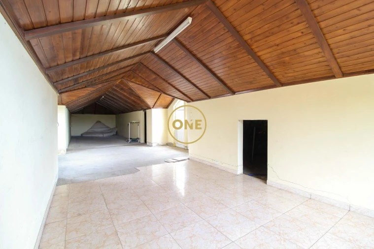 Moradia T3 para Venda em Canhas Foto 36