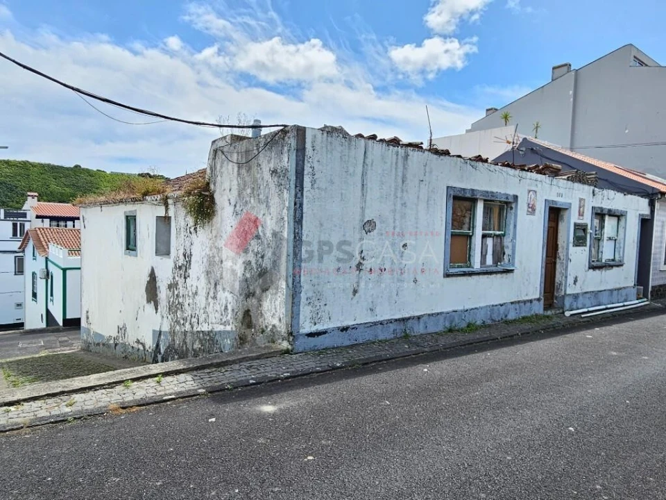 Moradia T2 para Venda em Praia da Vitoria (Santa Cruz) Foto 5