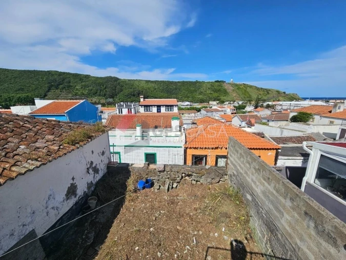 Moradia T2 para Venda em Praia da Vitoria (Santa Cruz) Foto 18