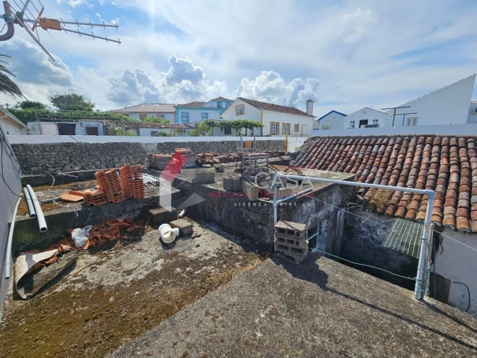 Moradia T2 para Venda em Praia da Vitoria (Santa Cruz) Foto 16