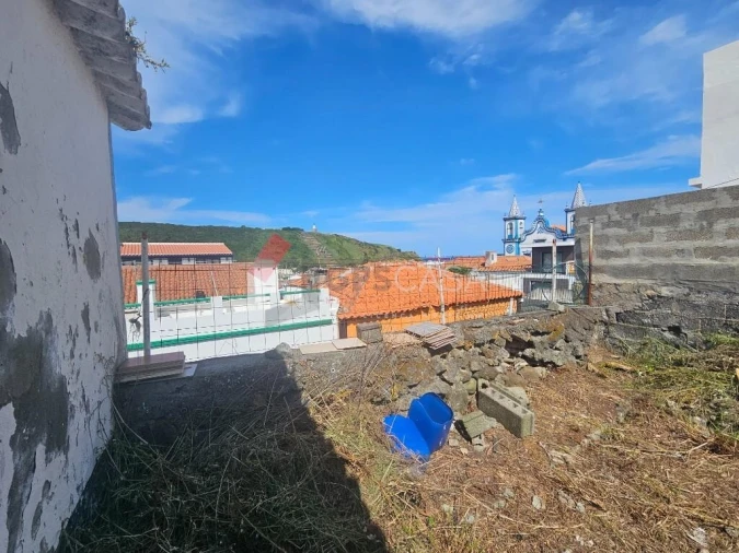 Moradia T2 para Venda em Praia da Vitoria (Santa Cruz) Foto 12