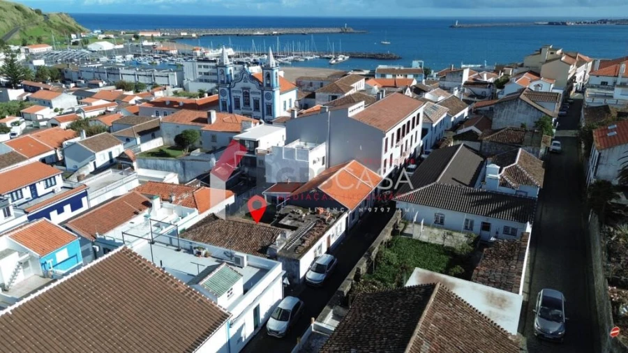 Moradia T2 para Venda em Praia da Vitoria (Santa Cruz) Foto 37