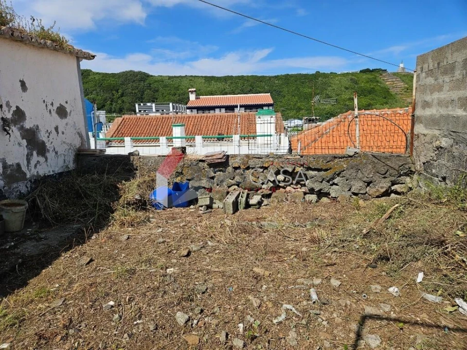 Moradia T2 para Venda em Praia da Vitoria (Santa Cruz) Foto 14