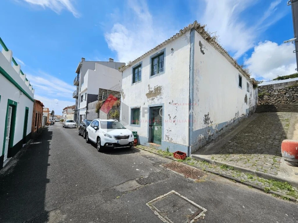 Moradia T2 para Venda em Praia da Vitoria (Santa Cruz) Foto 23