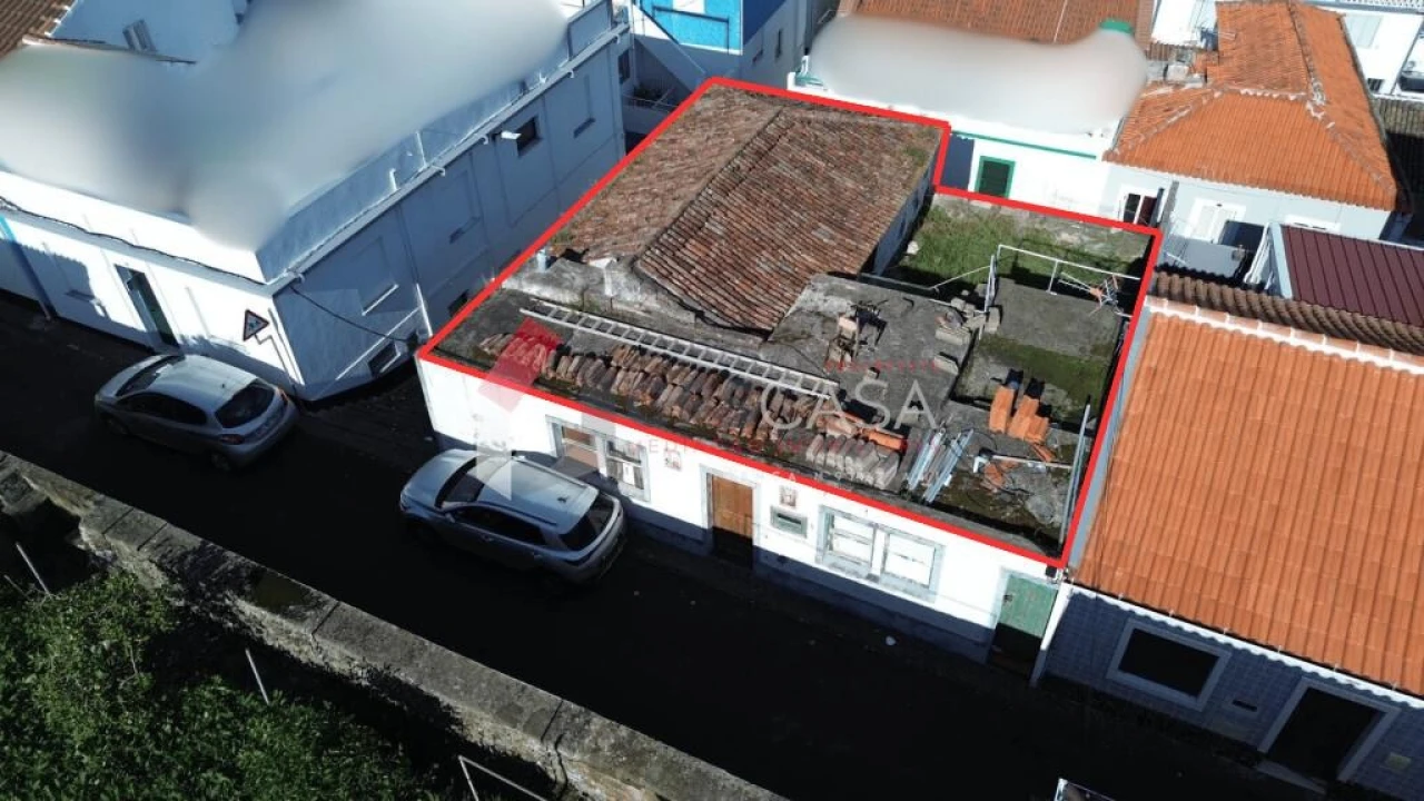 Moradia T2 para Venda em Praia da Vitoria (Santa Cruz) Foto 33