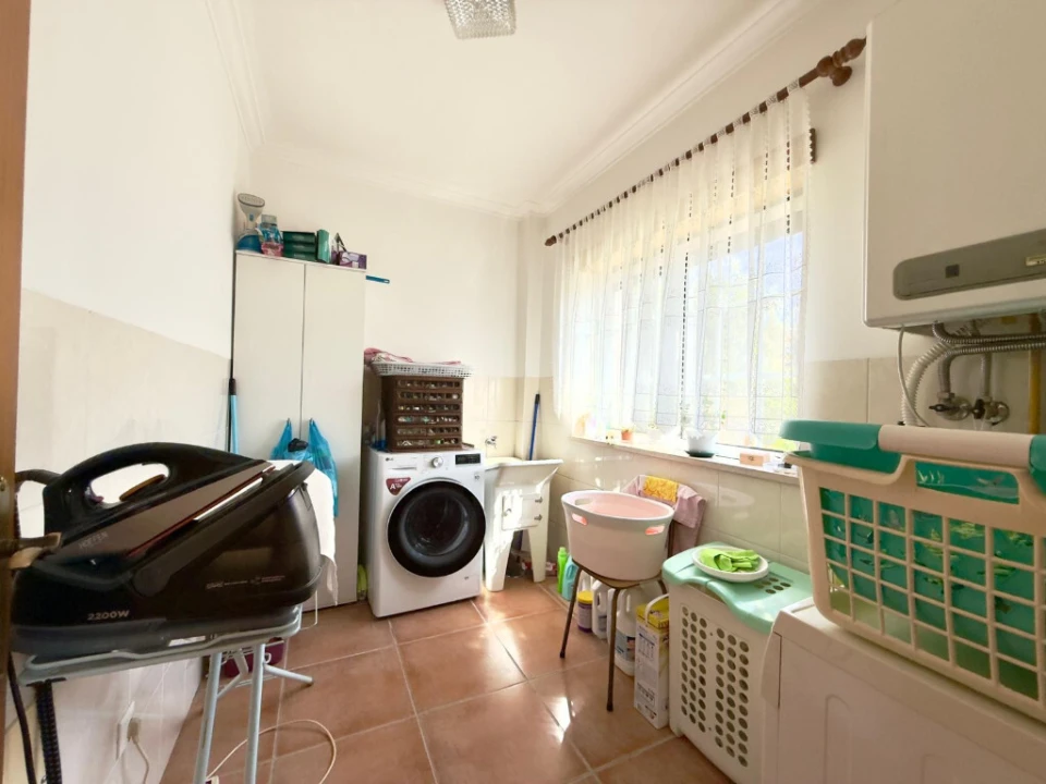 Moradia T5 para Venda em Cernache Foto 8