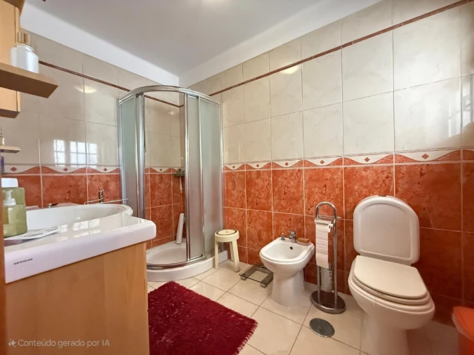 Moradia T5 para Venda em Cernache Foto 10