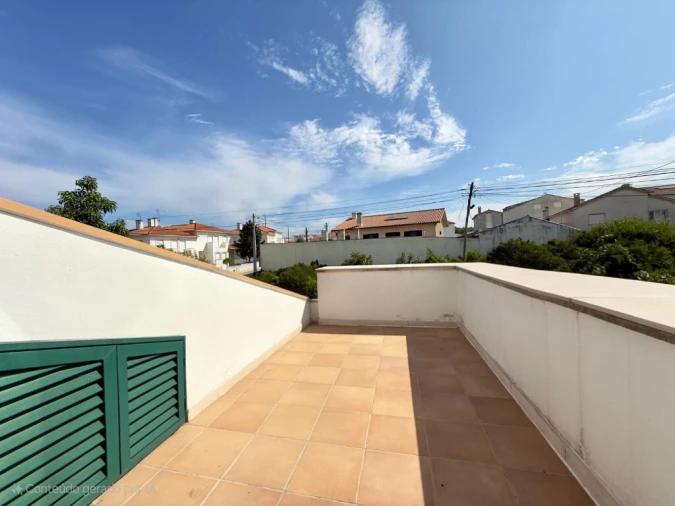 Moradia T5 para Venda em Cernache Foto 16