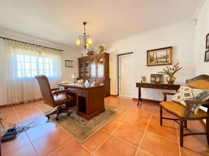 Moradia T5 para Venda em Cernache Foto 3