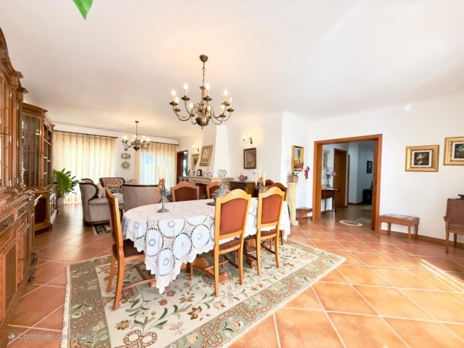 Moradia T5 para Venda em Cernache Foto 5