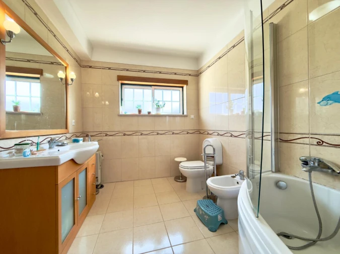 Moradia T5 para Venda em Cernache Foto 17