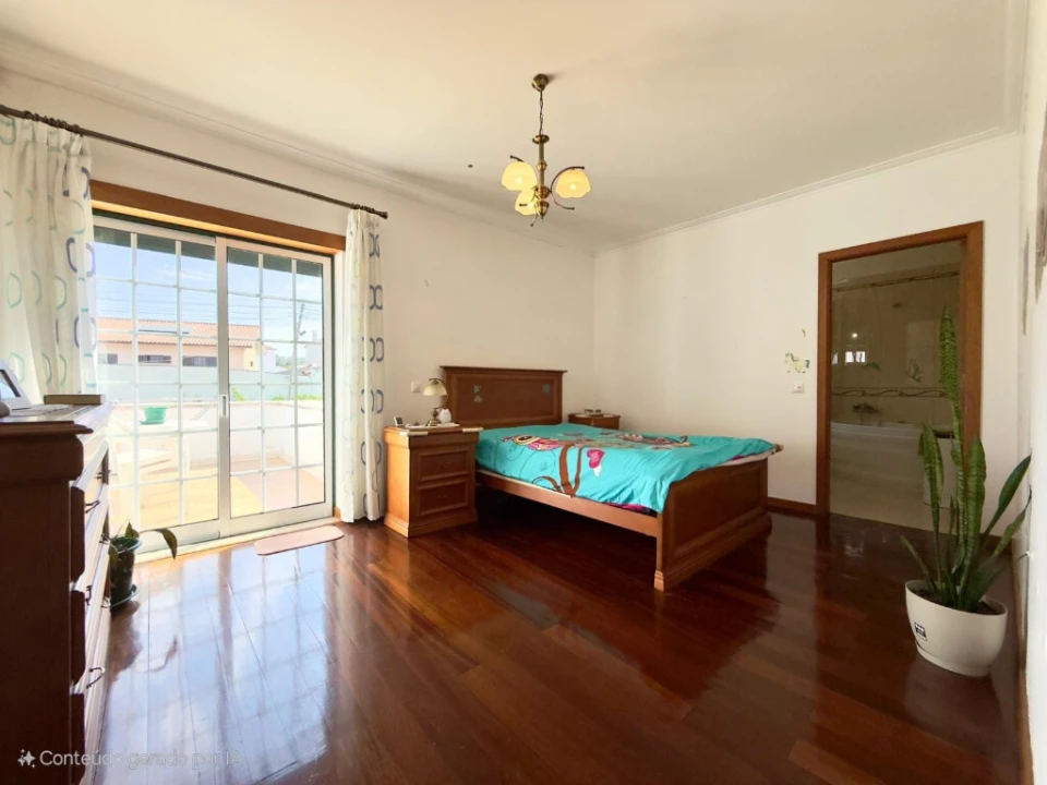 Moradia T5 para Venda em Cernache Foto 15