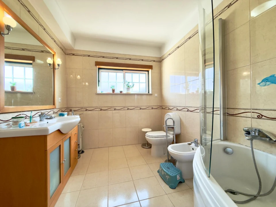 Moradia T5 para Venda em Cernache Foto 17