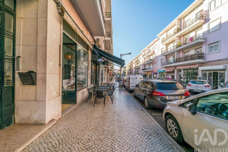 Loja para Venda em Alvalade Foto 24