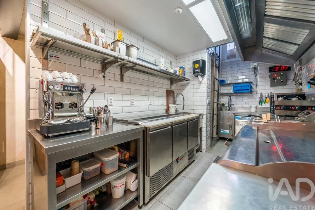 Loja para Venda em Alvalade Foto 13