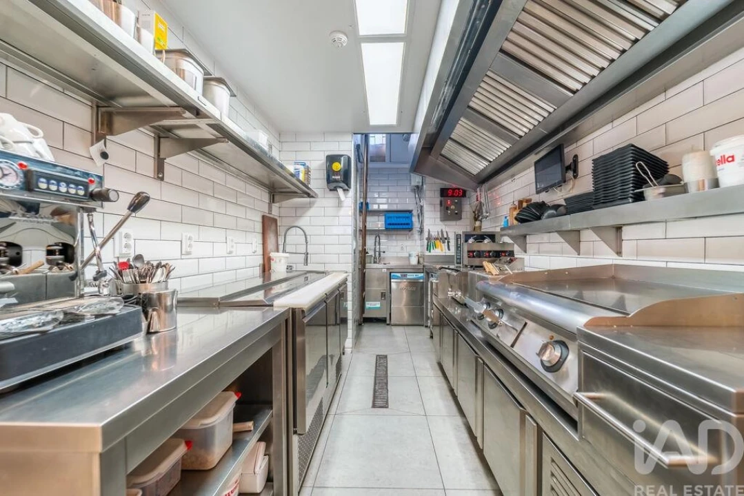 Loja para Venda em Alvalade Foto 11