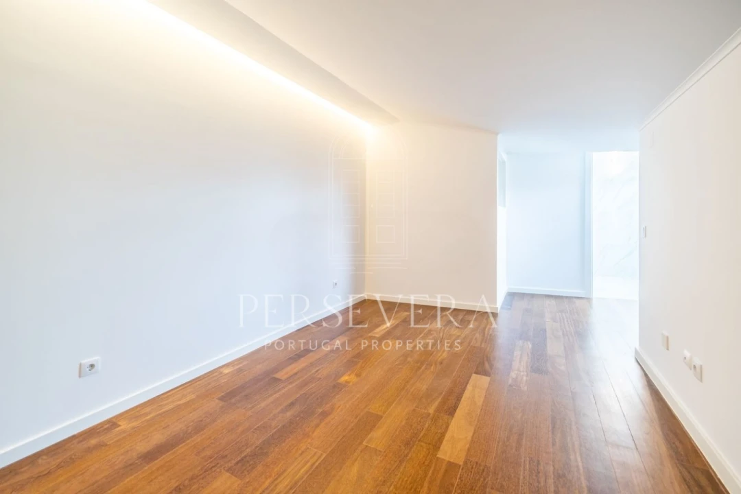 Apartamento T4 para Venda em Santa Maria e São Miguel, São Martinho, São Pedro Penaferrim Foto 8